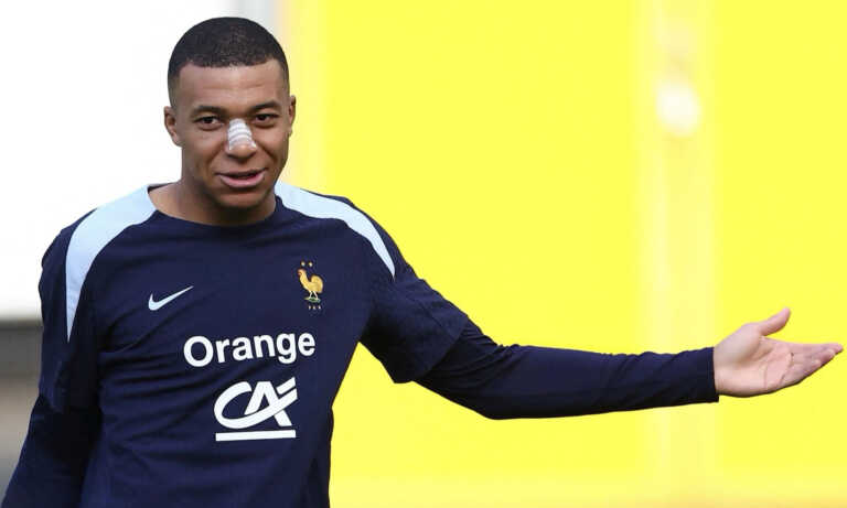 Mbappé entrena y es duda para el partido contra Países Bajos