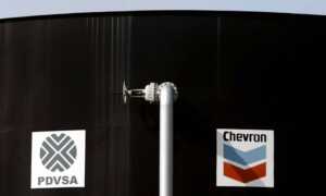Bloomberg: Chevron transferirá parte del petróleo producido en el país al Gobierno