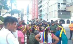 Yukpas desde Miraflores exigen al Gobierno que pague por su artesanía