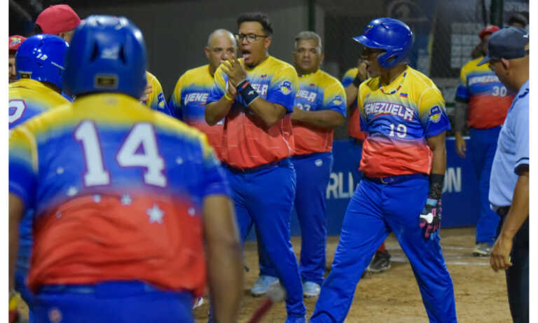 Venezuela somete a México y permanece invicto en el Mundial de Softbol