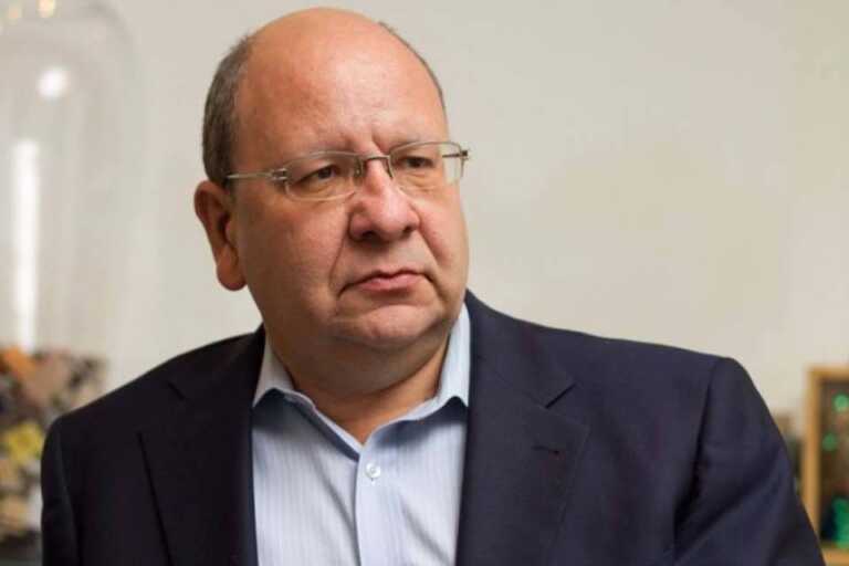 Exrector acusa a Amoroso de violar la Constitución al no convocar sesiones en el CNE