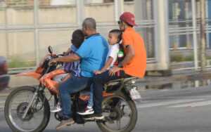 Denuncian imprudencia e irresponsabilidad de motorizados en Maracaibo