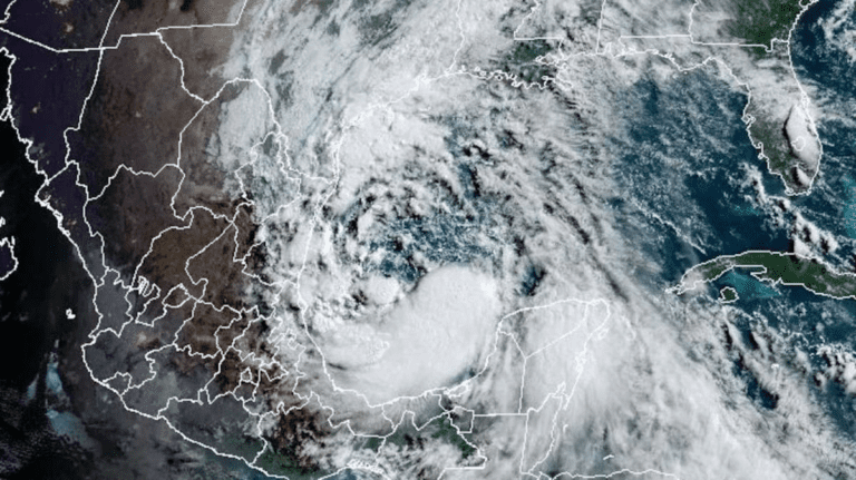 Se forma en el Golfo de México la primera tormenta tropical atlántica de este año