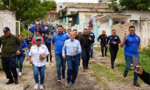 Gobernación inicia trabajos de vialidad en barrio Guaicaipuro y en La Pomona