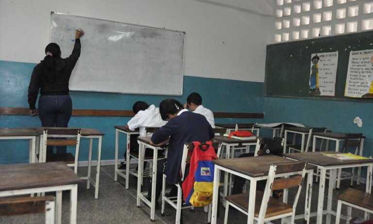 Revelan que 3 de cada 10 estudiantes no saben leer ni escribir