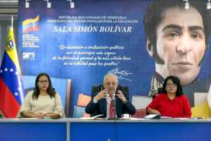 Habilitarán bachillerato virtual para venezolanos en el extranjero