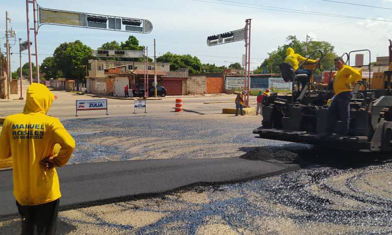 Gobernación inicia recuperación de vías en el barrio Los Robles