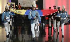 Conmemoran 241 años del natalicio de Simón Bolívar con homenaje en el Panteón Nacional