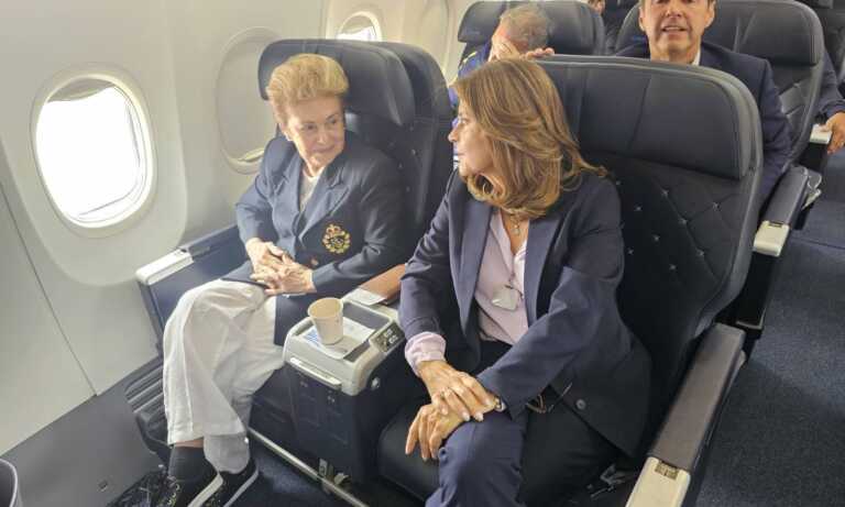 Maduro no permite que expresidentes viajen a Venezuela y los bajan del avión