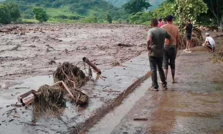 Entregan Bono Especial de Emergencia para habitantes de Cumanacoa