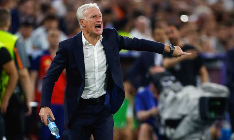 Deschamps continuará al frente de la selección francesa de fútbol