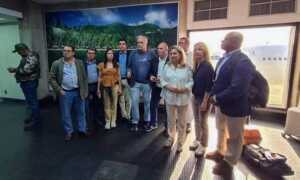 Gobierno expulsa a diputados del PP que viajaron por las presidenciales