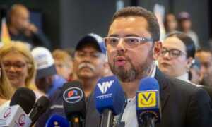 Ecarri asegura que “muchos” venezolanos “no quieren ni un día más” a Maduro