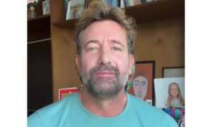 Gabriel Soto comparte detalles de su salud luego de ser hospitalizado de emergencia