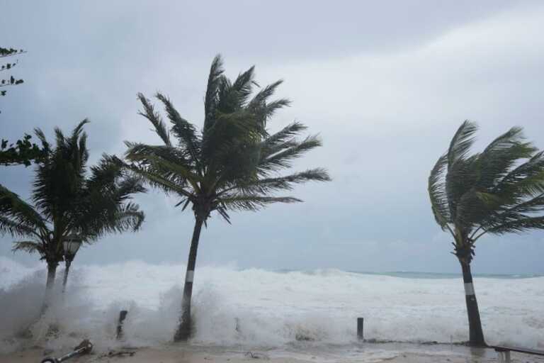 “Beryl” llegará a Jamaica con fuerza de huracán mayor y amenaza a México y Belice