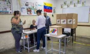 Rectora Nogal afirma que se han instalado más del 90 % de mesas electorales
