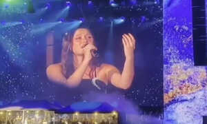 Joaquina interpreta “Vivo por ella” junto a Andrea Bocelli en Londres