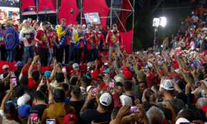 Maduro pide “respeto a la voluntad popular” tras ganar las presidenciales