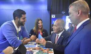 Gobernador inaugura la Exposición Internacional Automotriz y de Autopartes