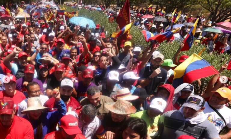 Chavistas marchan en respaldo al resultado oficial de las presidenciales