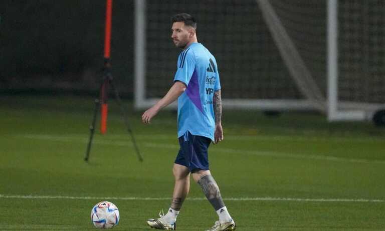 Messi entrena al mismo ritmo que el resto en la última práctica de Argentina