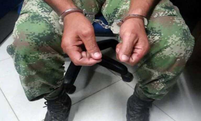 Dan 25 años de prisión a militar y 2 civiles por traficar 189 panelas de marihuana