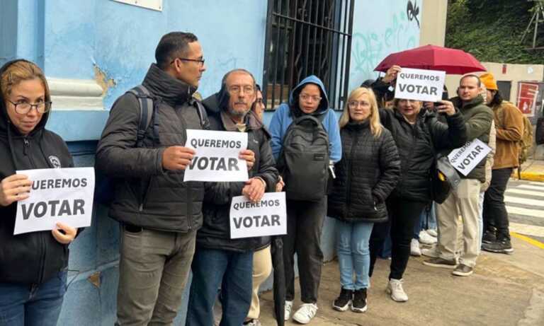 Venezolanos en Argentina denuncian falta de información de la embajada para votar el 28J