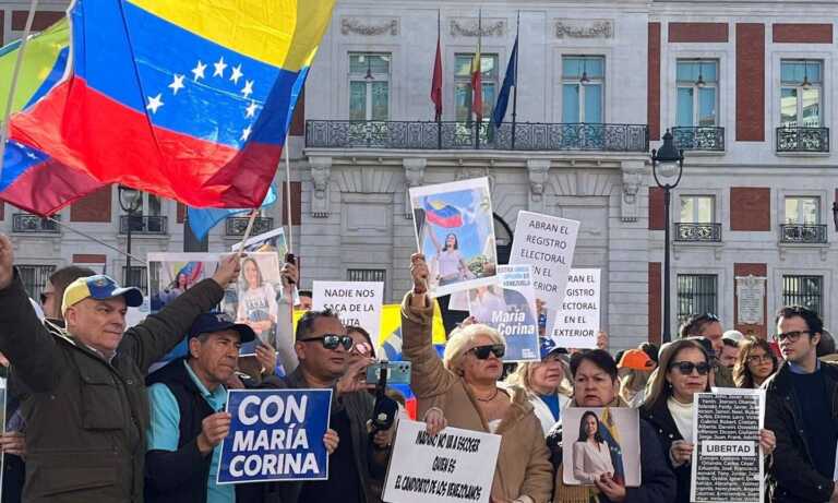 Venezolanos residentes en Madrid denuncian falta de información para poder votar