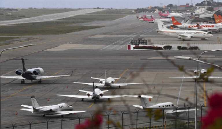 Suspenden también los vuelos a Los Roques por el paso del huracán Beryl