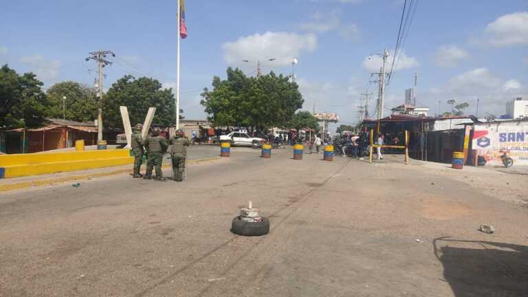 Paso fronterizo de Paraguachón permanece abierto este 28J