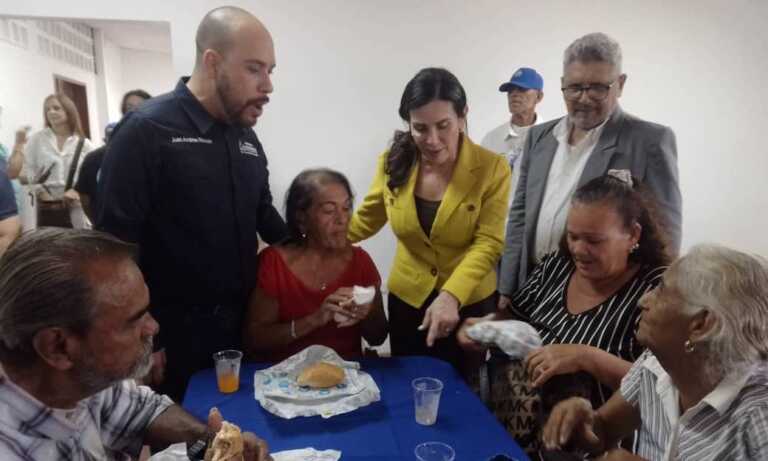 Abren sede de la Casa del Abuelo en el oeste de Maracaibo