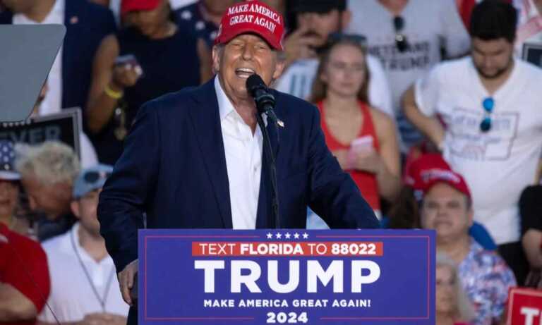 Jueza de Florida desestima caso contra Trump por llevarse documentos confidenciales