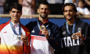 Djokovic logra el oro olímpico y Alcaraz se queda con la plata