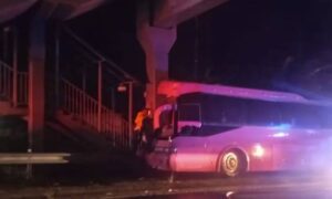 Accidente de autobús con migrantes en Panamá deja 17 heridos