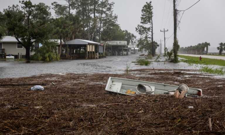 Cuatro muertos, apagones, retraso de vuelos y cocaína a flote deja Debby en Florida