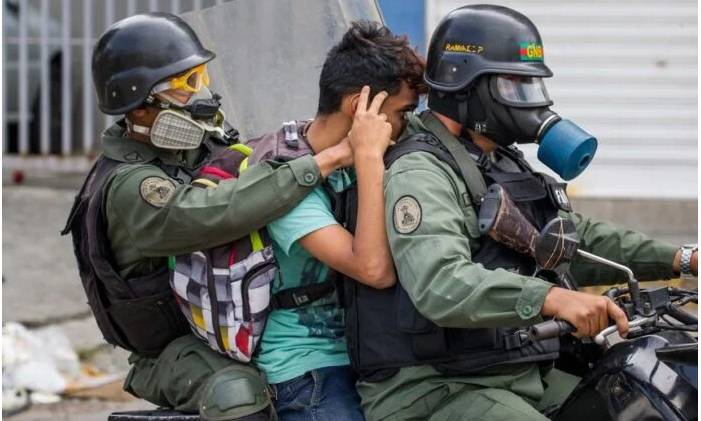 Exigen liberación de adolescentes detenidos en protestas: “Son inocentes”