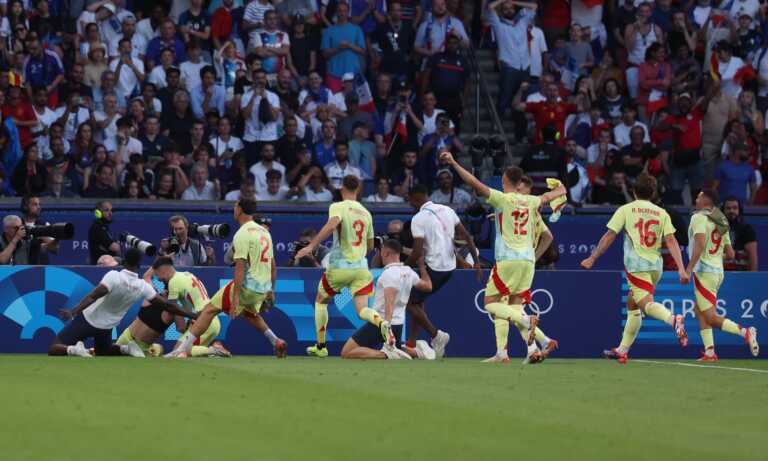 España vuelve a conquistar un oro olímpico por equipos en fútbol 28 años después