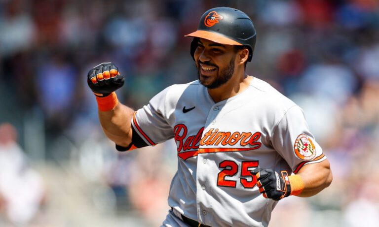 Anthony Santander conecta Grand Slam en victoria de Orioles sobre Astros