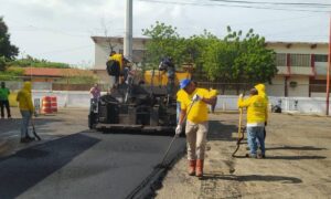 Gobernación ejecuta trabajos de modernización en la avenida 72 del barrio El Gaitero