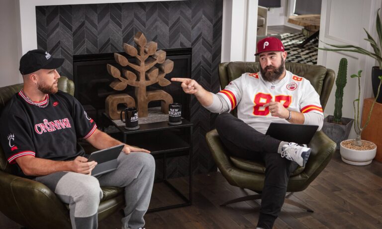 Los hermanos Kelce reciben más de $ 100 millones por su pódcast