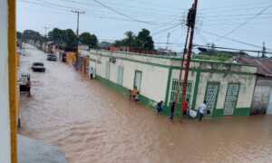 Cientos de familias afectadas dejan inundaciones en Delta Amacuro, Sucre y Zulia