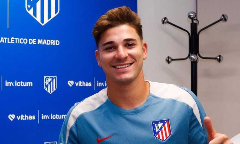 El Atlético de Madrid anuncia el fichaje de Julián Álvarez por 6 años