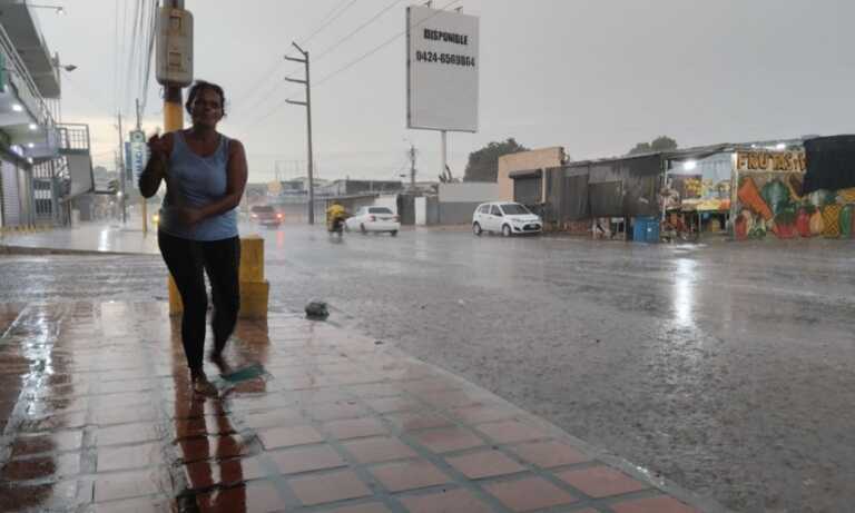 Se esperan lluvias por tercer día consecutivo tras paso de la tormenta Ernesto