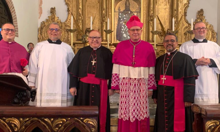 Monseñor Raúl Biord Castillo asume el arzobispado de Caracas