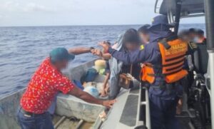 Rescatan en el Caribe a 4 migrantes venezolanos