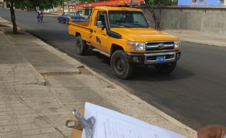 Por falta de un cable no restablecen la luz a abuela con más de un año sin el servicio