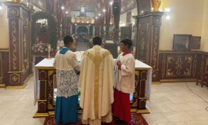 Gobierno de Nicaragua envía a Roma a otros dos sacerdotes