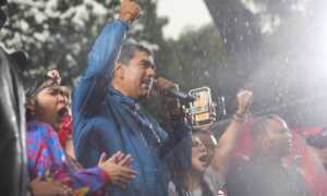Maduro pide al pueblo “el retiro voluntario, progresivo y radical” de WhatsApp