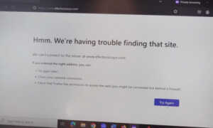 Censuran al diario Versión Final bloqueando su dominio