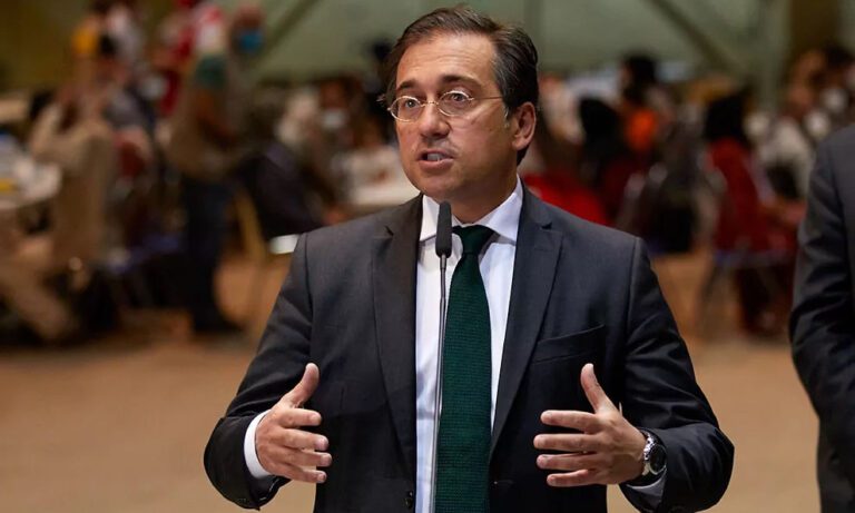 Albares reafirma el compromiso de España con la democracia en Venezuela